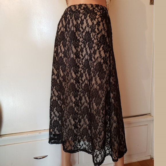 Espresso lace Skirt, Size s, NWOT. - Picture 4 of 8